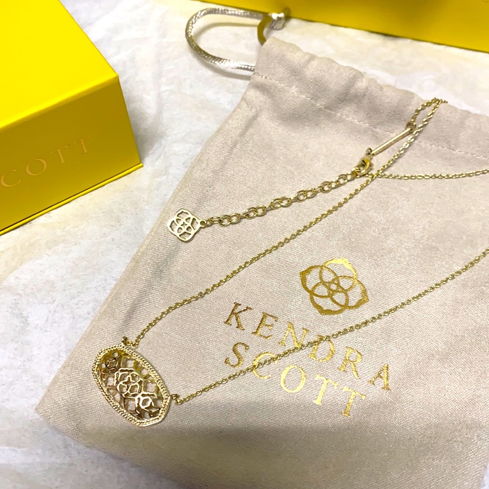 Kendra Scott gold Dollie necklace